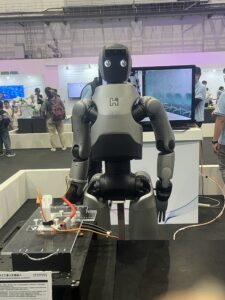 鴻海-人型機器人